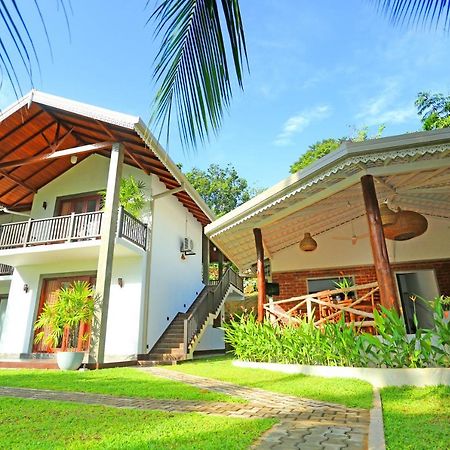 Villa Peacock Walahanduwa Exterior foto