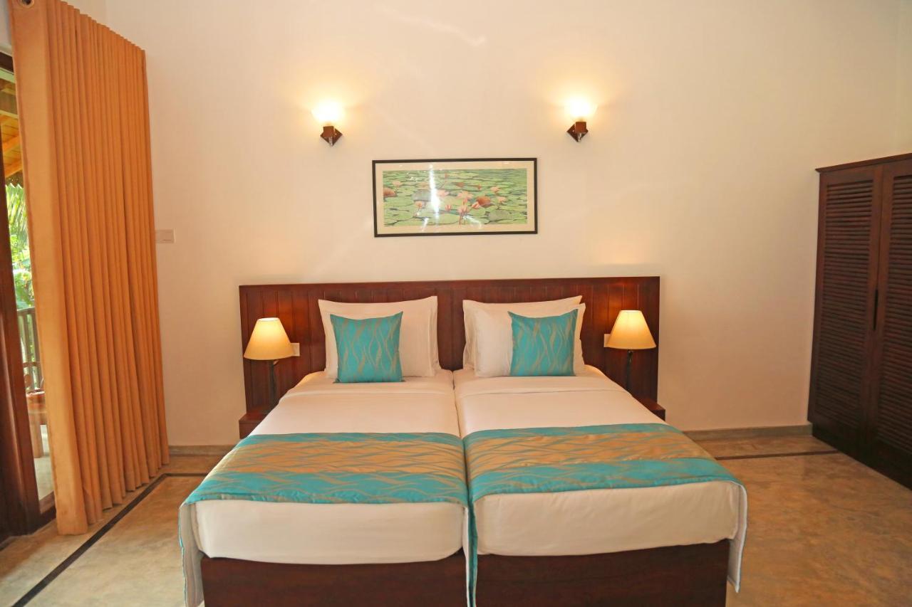 Villa Peacock Walahanduwa Exterior foto