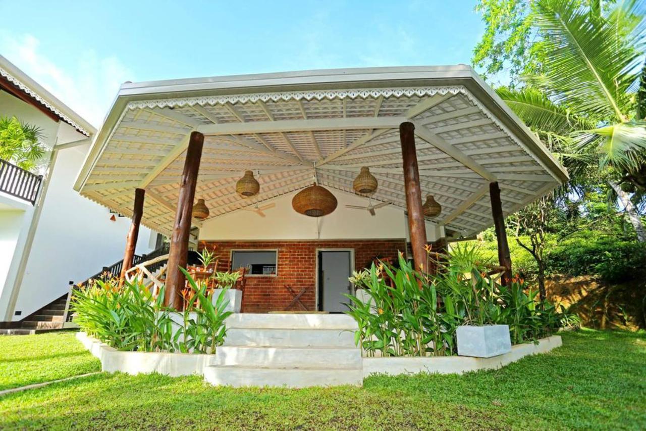 Villa Peacock Walahanduwa Exterior foto